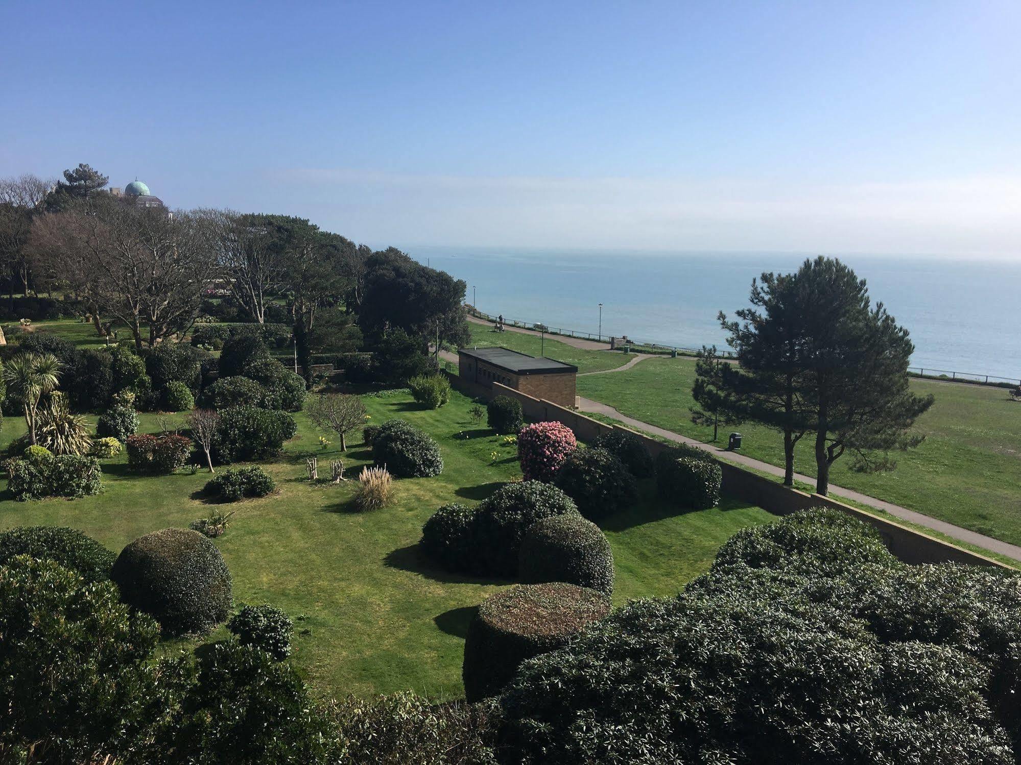 Hotel Riviera By The Sea Bournemouth Eksteriør billede
