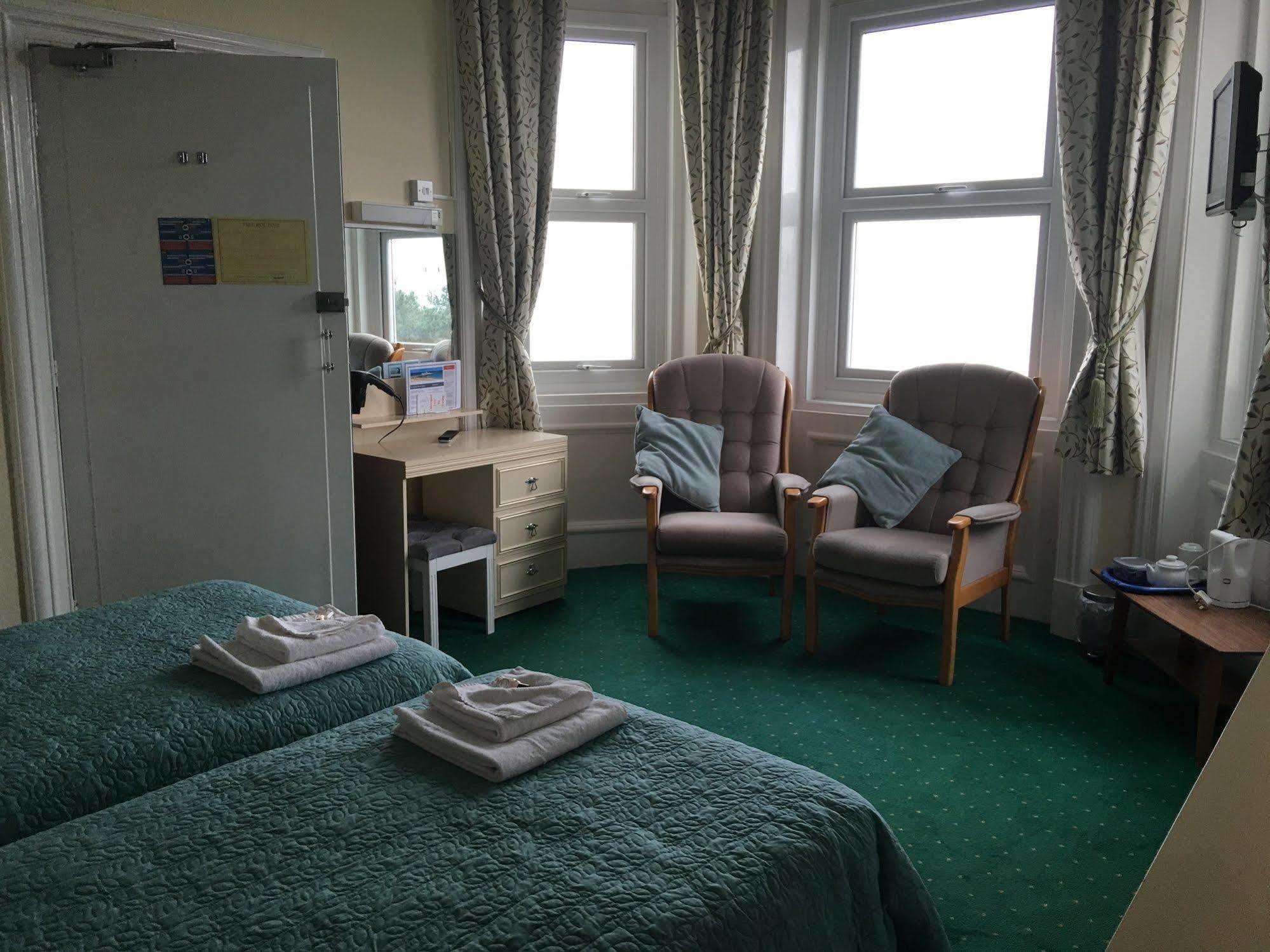Hotel Riviera By The Sea Bournemouth Eksteriør billede
